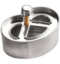 Emporte Pièce Brezel avec ejecteur inox 4,5 cm x 6,5 cm